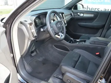 XC40 Plus Dark Black Edition ACC/360°/LED/SOUND