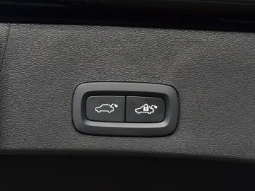 XC40 Plus Dark Black Edition ACC/360°/LED/SOUND