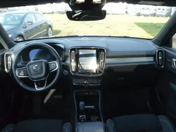 XC40 Plus Dark Black Edition ACC/360°/LED/SOUND