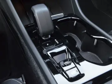 XC40 Plus Dark Black Edition ACC/360°/LED/SOUND