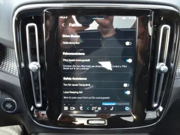 XC40 Plus Dark Black Edition ACC/360°/LED/SOUND