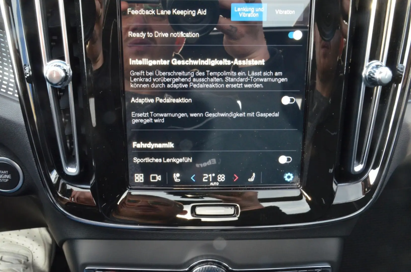 XC40 Plus Dark Black Edition ACC/360°/LED/SOUND