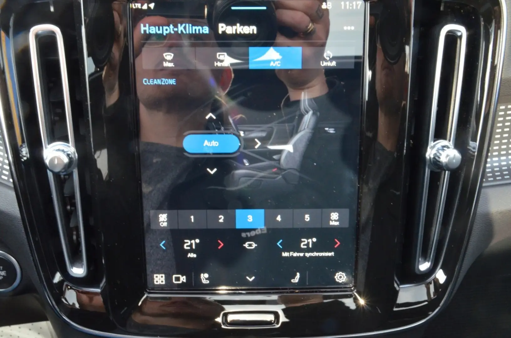 XC40 Plus Dark Black Edition ACC/360°/LED/SOUND