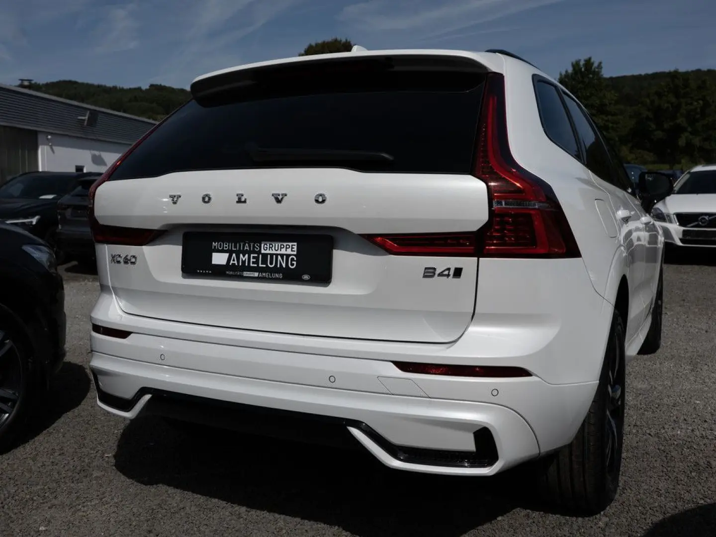 XC60 B4 AWD PDC SHZ KAMERA H/K NAVI LED PANO