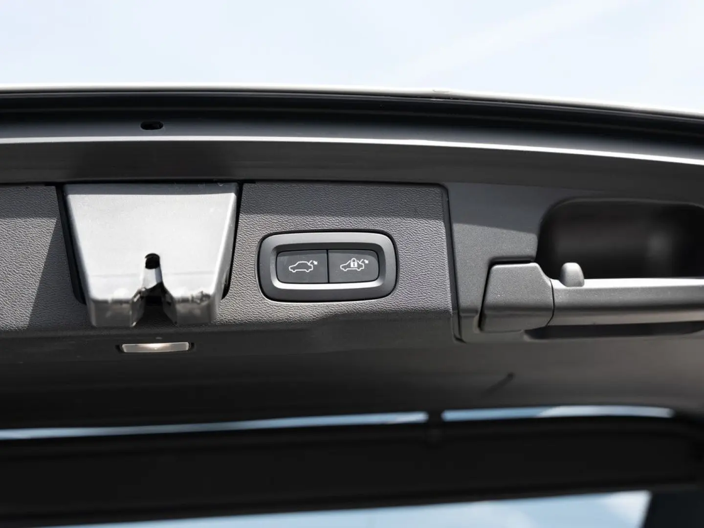 XC60 B4 AWD PDC SHZ KAMERA H/K NAVI LED PANO