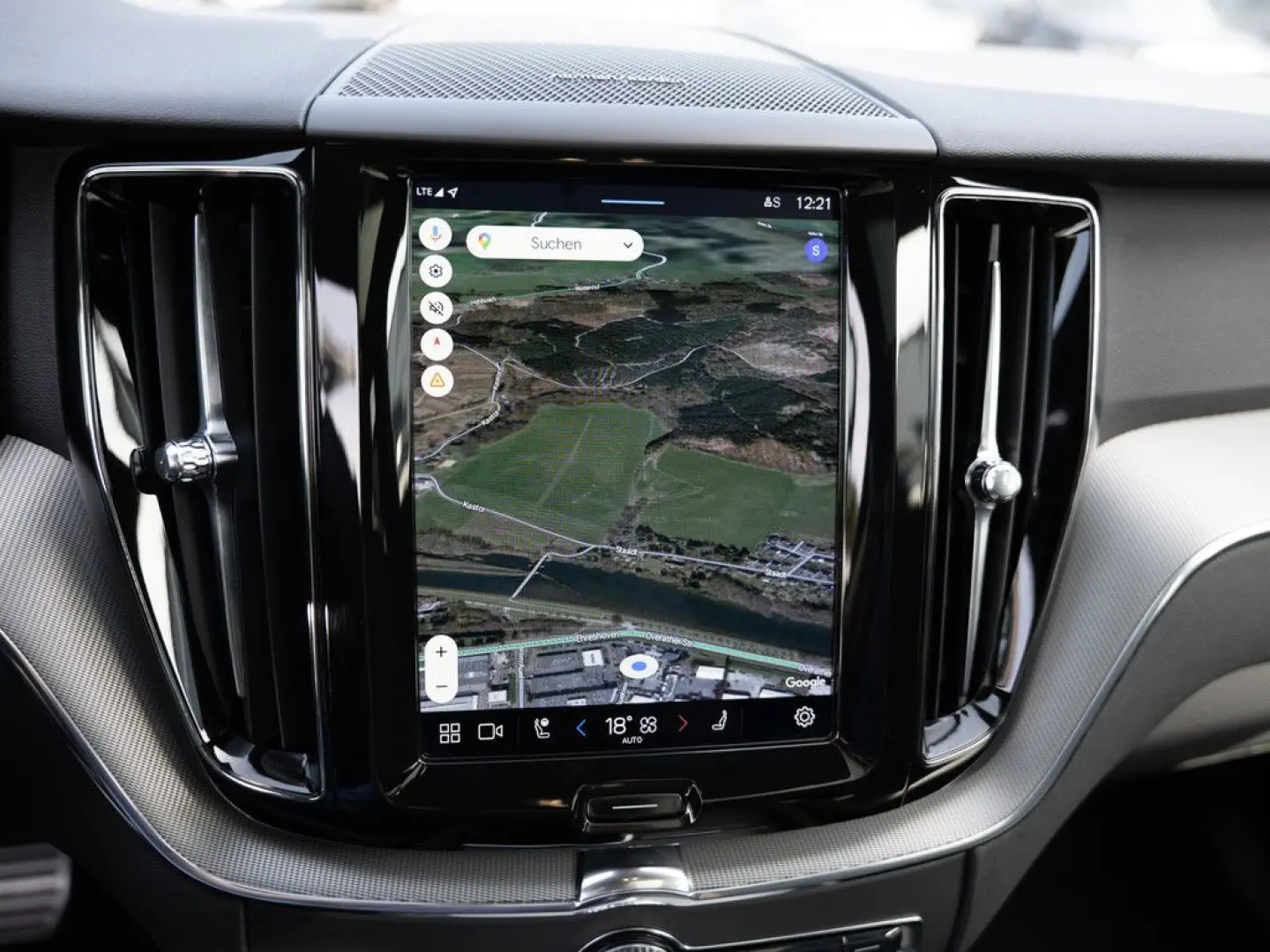 XC60 B4 AWD PDC SHZ KAMERA H/K NAVI LED PANO