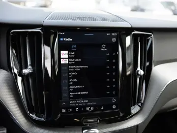 XC60 B4 AWD PDC SHZ KAMERA H/K NAVI LED PANO