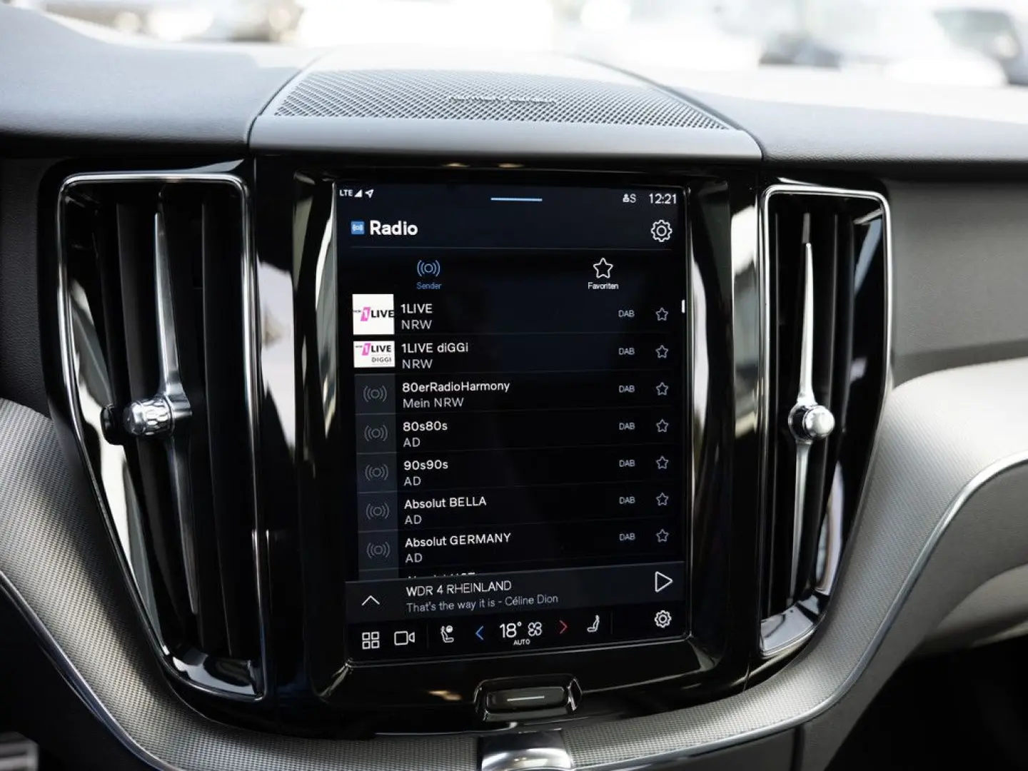 XC60 B4 AWD PDC SHZ KAMERA H/K NAVI LED PANO
