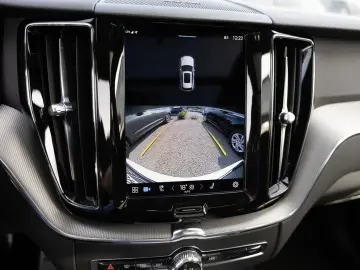XC60 B4 AWD PDC SHZ KAMERA H/K NAVI LED PANO
