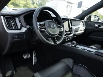 XC60 B4 AWD PDC SHZ KAMERA H/K NAVI LED PANO