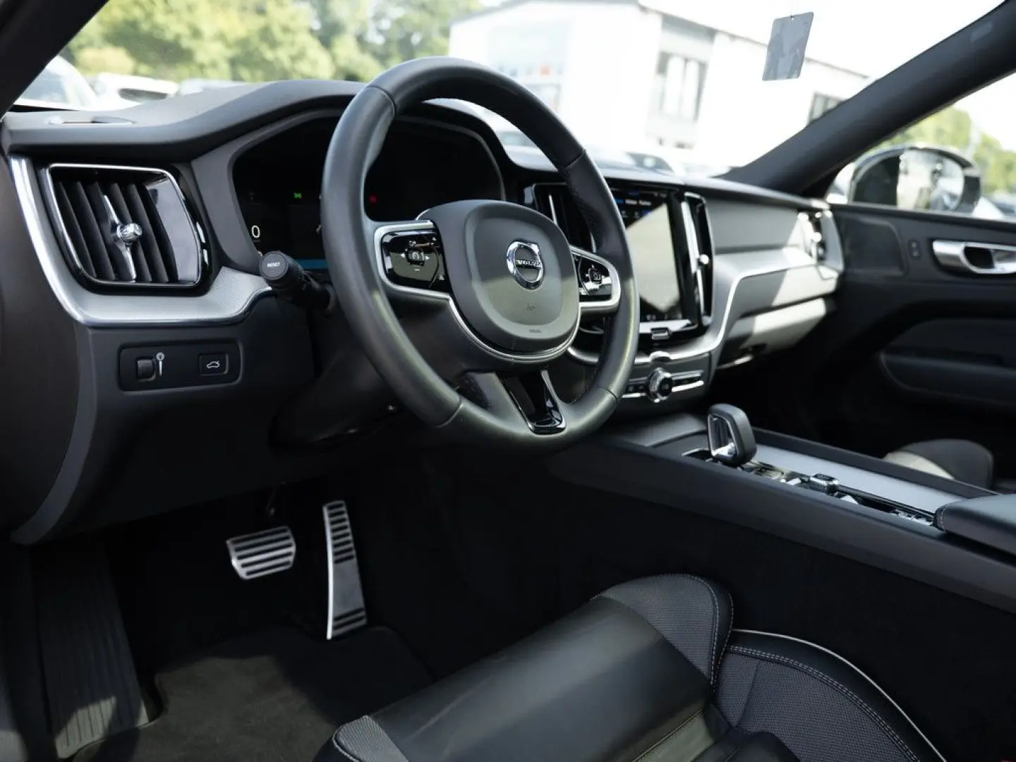 XC60 B4 AWD PDC SHZ KAMERA H/K NAVI LED PANO