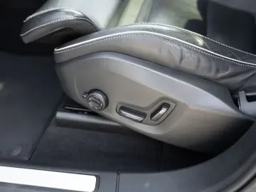 XC60 B4 AWD PDC SHZ KAMERA H/K NAVI LED PANO