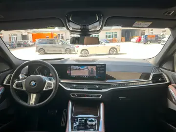 BMW X6 30d xDrive MSport ACC,HUD,PANO,LUFT,HARMAN