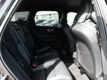 XC60 B4 AWD aus Erstbesitz KAMERA NAVI AHK LED