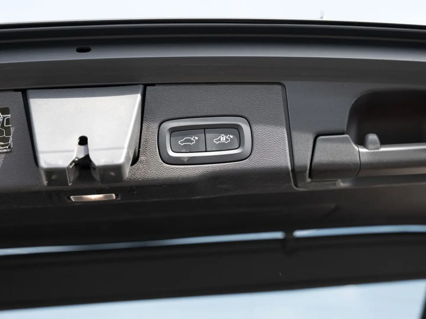 XC60 B4 AWD aus Erstbesitz KAMERA NAVI AHK LED