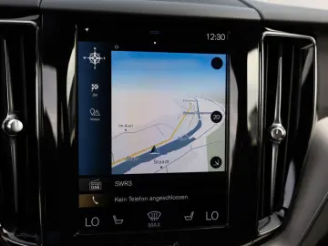 XC60 B4 AWD aus Erstbesitz KAMERA NAVI AHK LED