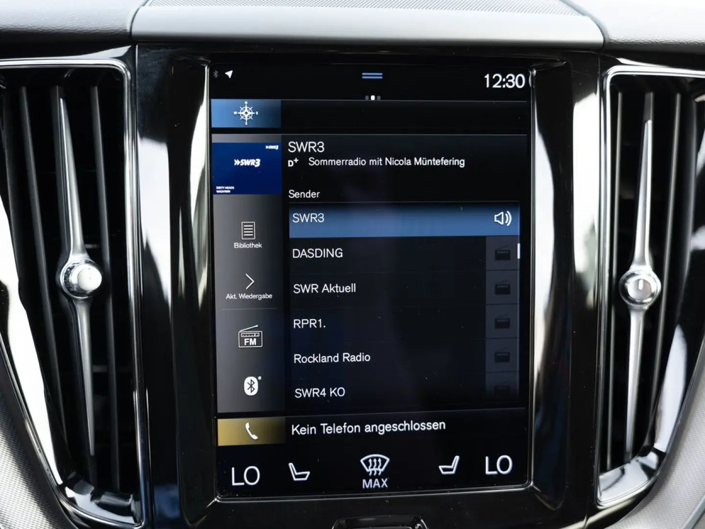 XC60 B4 AWD aus Erstbesitz KAMERA NAVI AHK LED