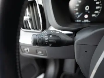 XC60 B4 AWD aus Erstbesitz KAMERA NAVI AHK LED