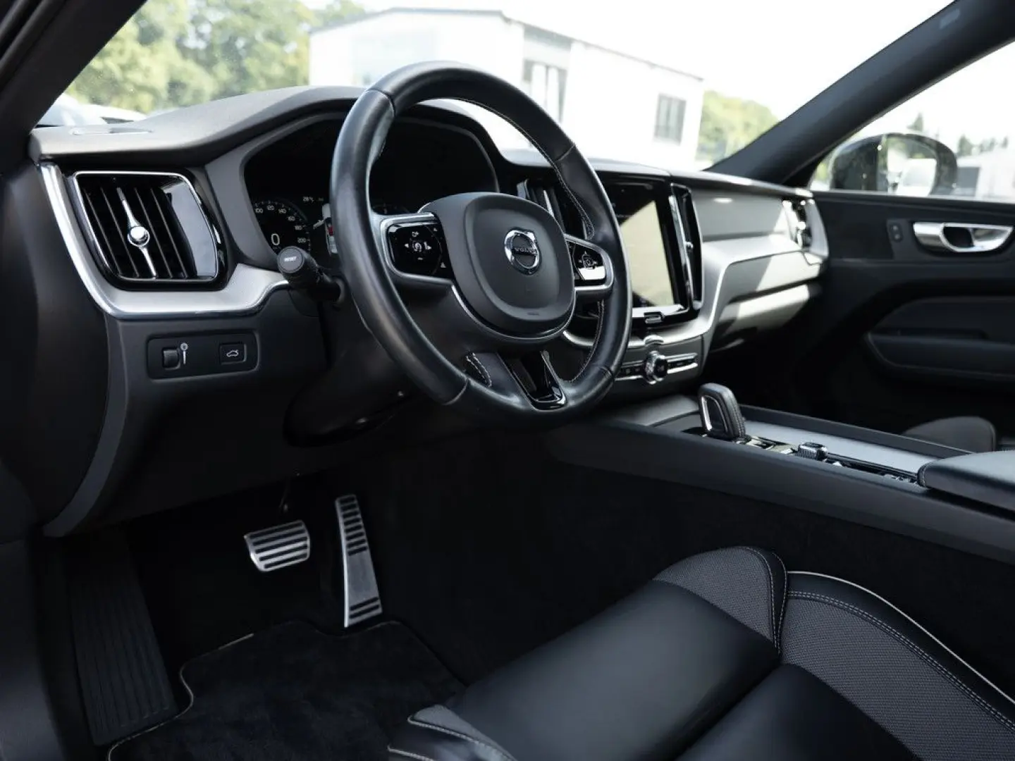 XC60 B4 AWD aus Erstbesitz KAMERA NAVI AHK LED