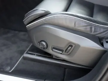 XC60 B4 AWD aus Erstbesitz KAMERA NAVI AHK LED
