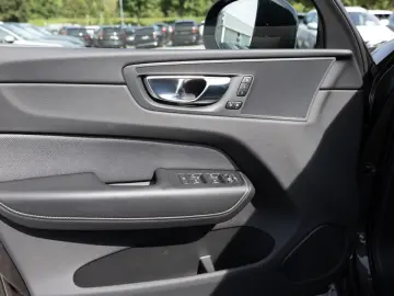 XC60 B4 AWD aus Erstbesitz KAMERA NAVI AHK LED