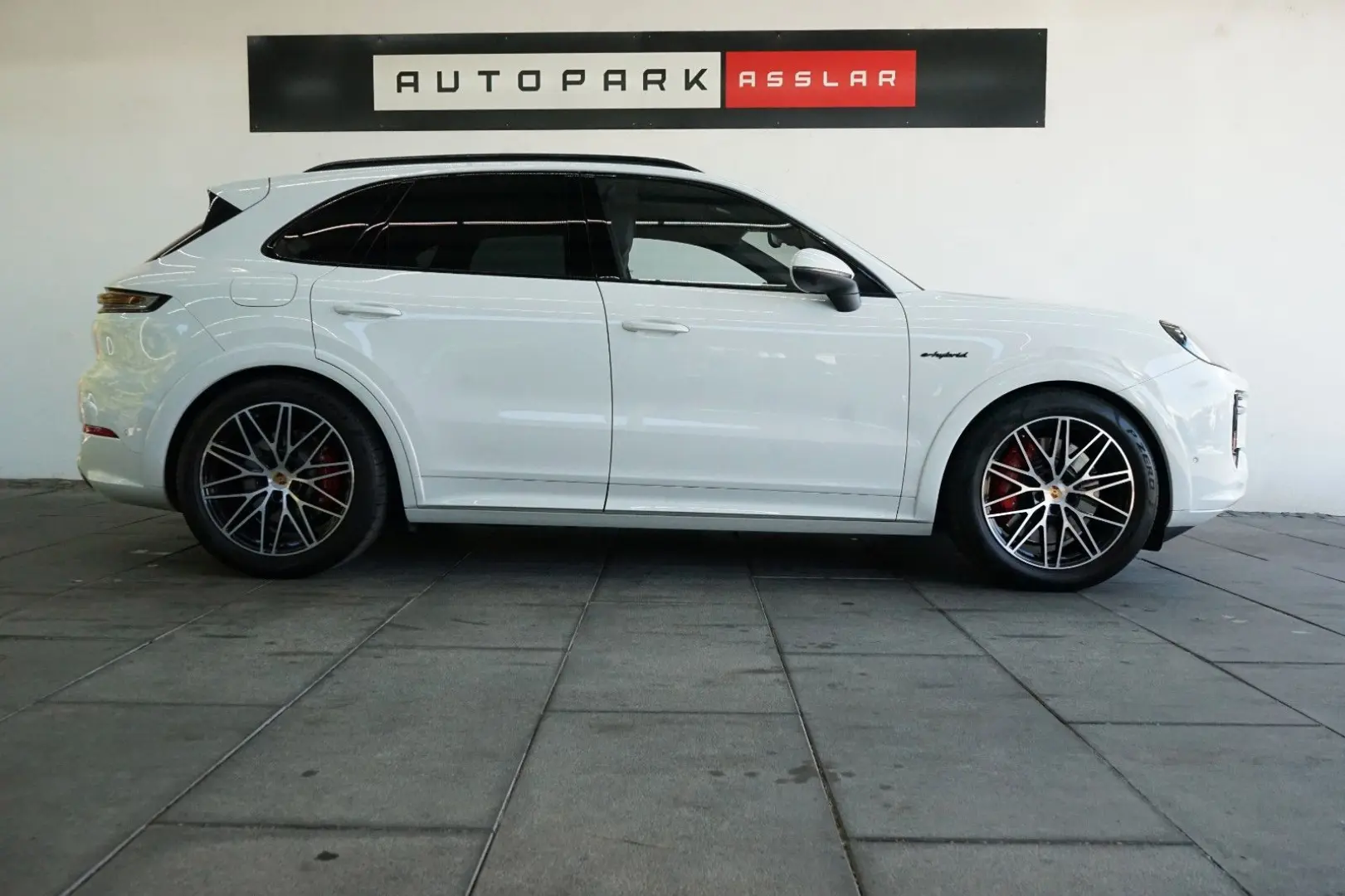 Cayenne S E-Hybrid/SportDesign/HD/PDCC/Mega-Spec