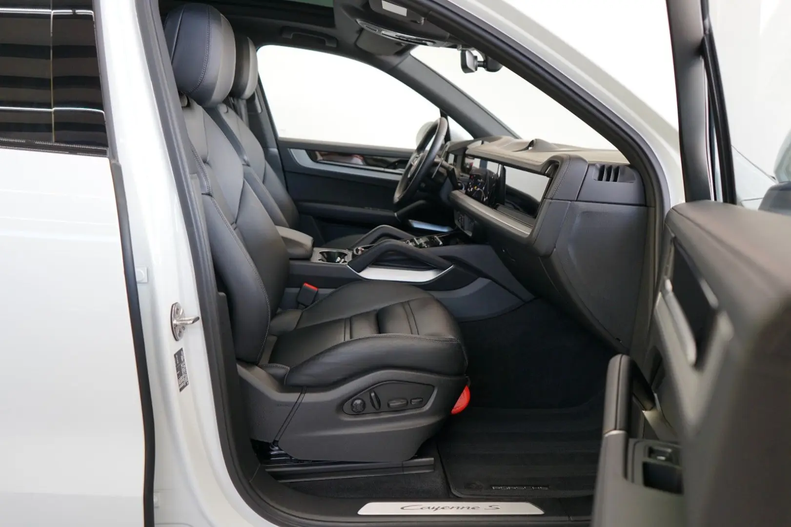 Cayenne S E-Hybrid/SportDesign/HD/PDCC/Mega-Spec