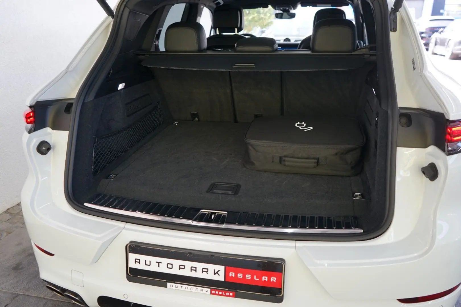 Cayenne S E-Hybrid/SportDesign/HD/PDCC/Mega-Spec