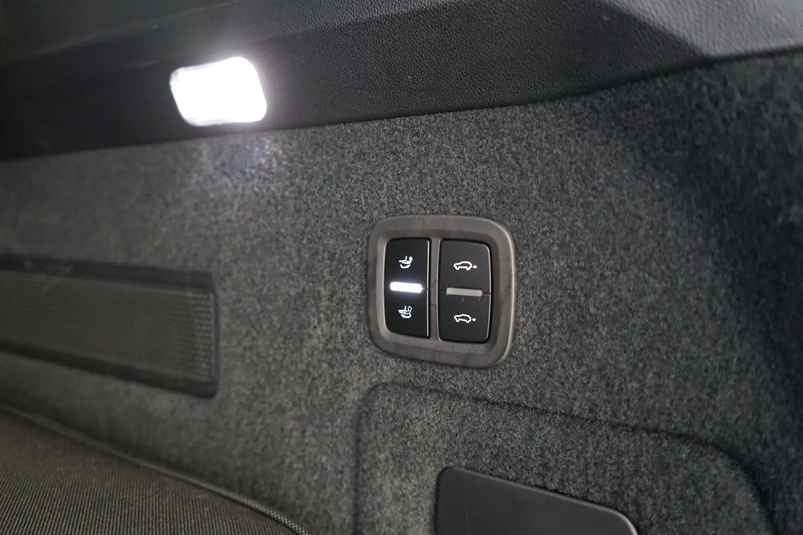 Cayenne S E-Hybrid/SportDesign/HD/PDCC/Mega-Spec