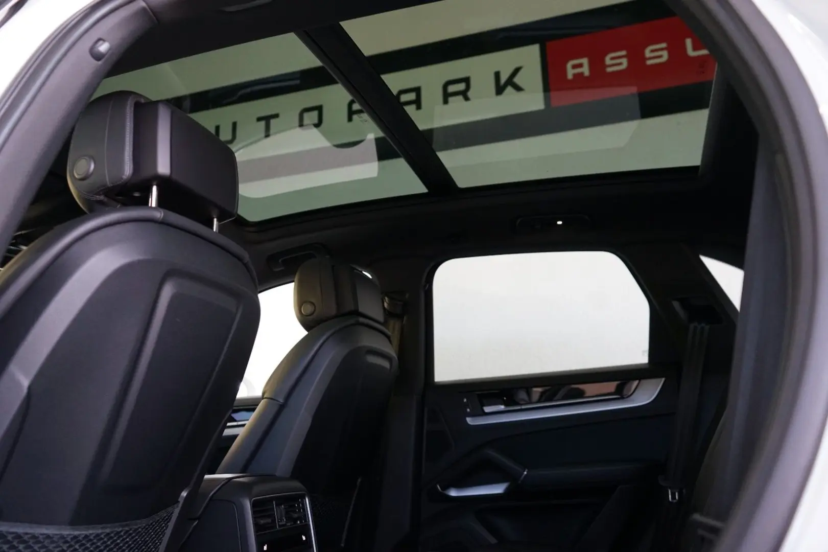 Cayenne S E-Hybrid/SportDesign/HD/PDCC/Mega-Spec