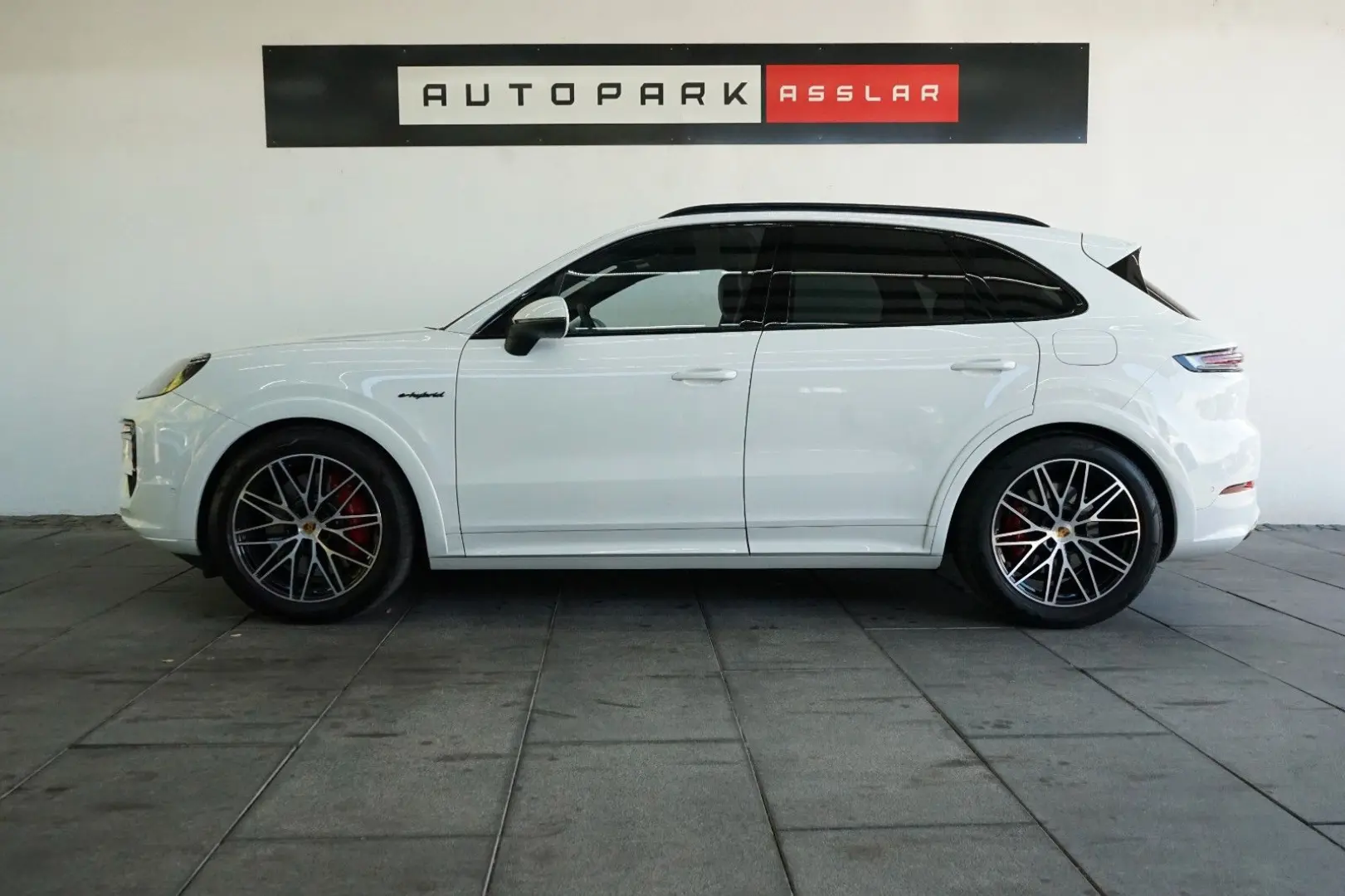 Cayenne S E-Hybrid/SportDesign/HD/PDCC/Mega-Spec