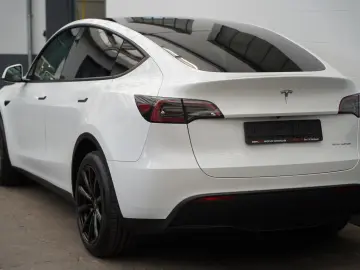 Model Y Long Range AWD *Mwst. ausweisbar*Matrix-