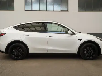Model Y Long Range AWD *Mwst. ausweisbar*Matrix-