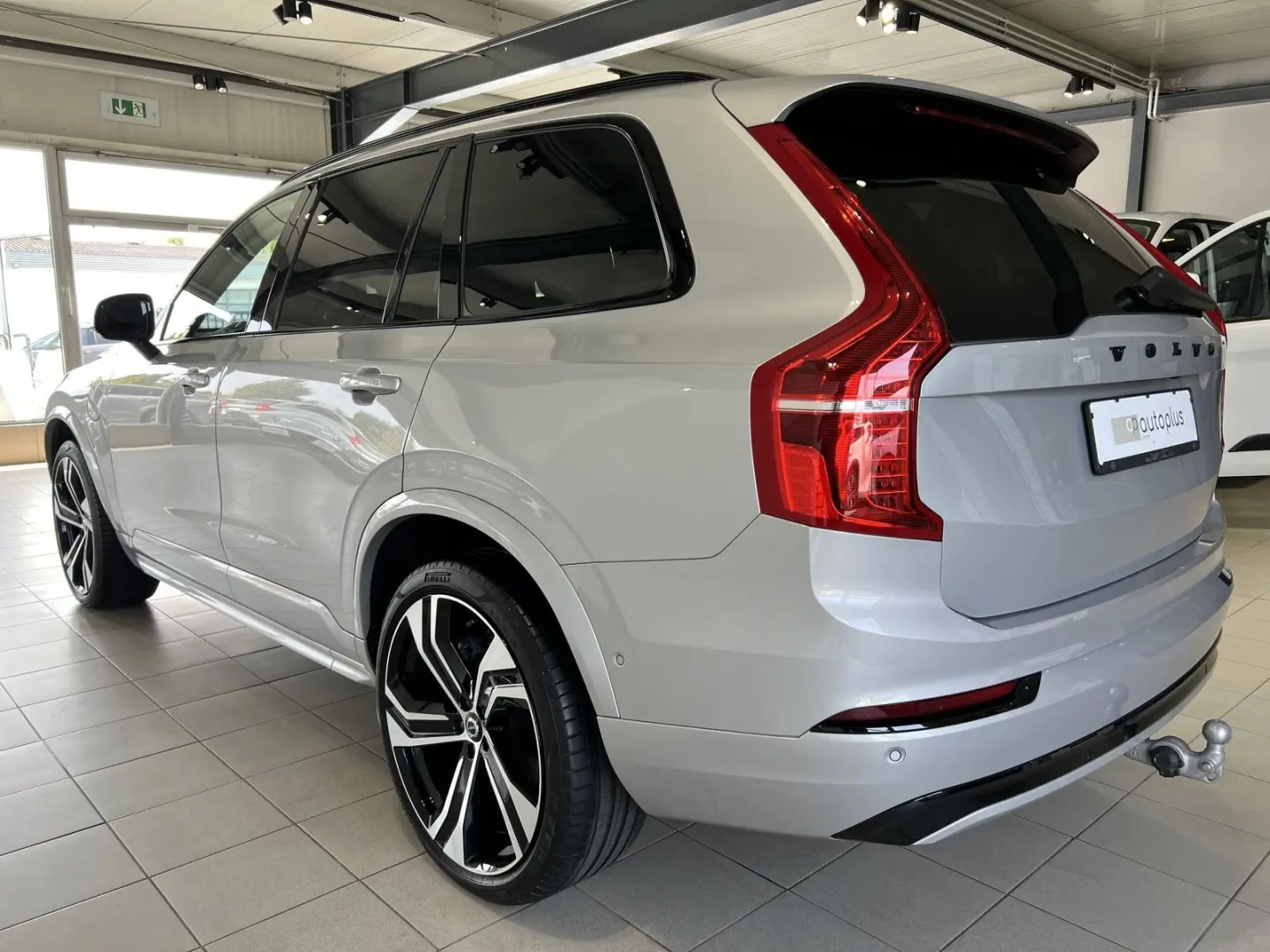 XC90 T8 Ultra Dark Recharge AWD FourC AHK 22Zoll