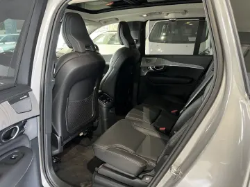 XC90 T8 Ultra Dark Recharge AWD FourC AHK 22Zoll