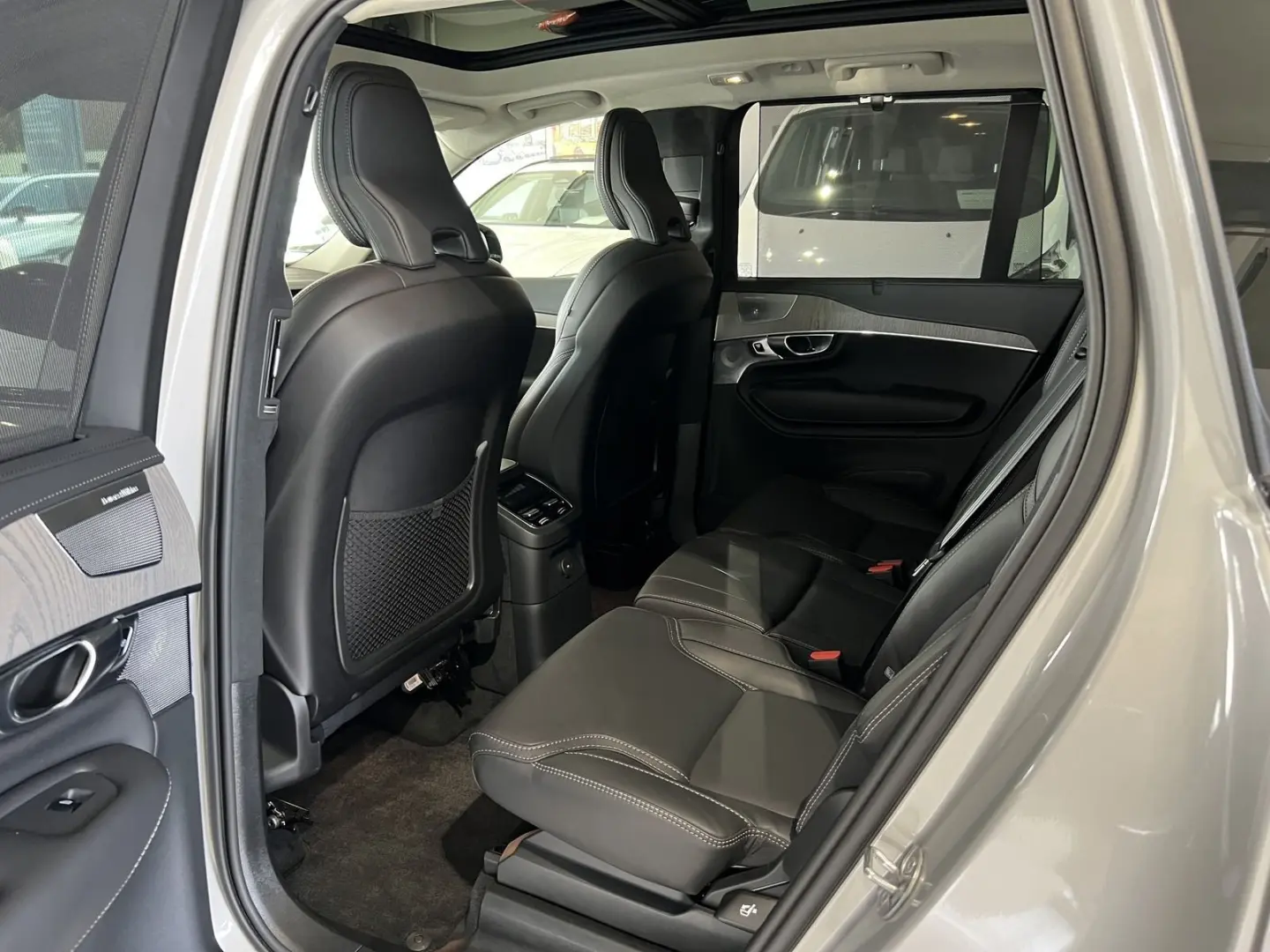 XC90 T8 Ultra Dark Recharge AWD FourC AHK 22Zoll