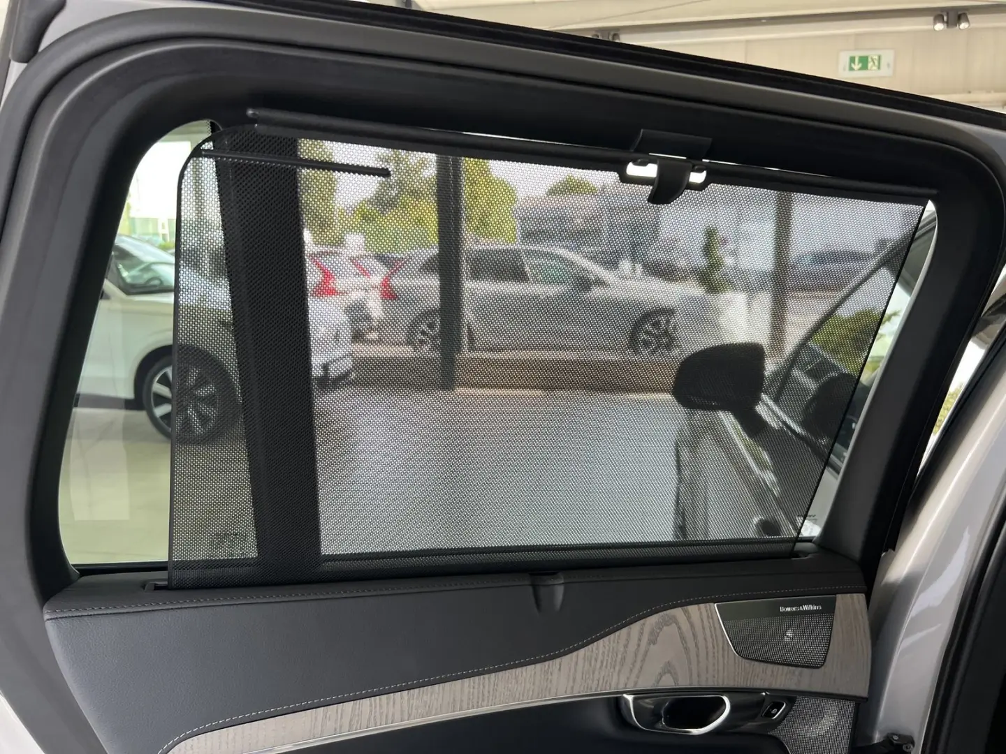 XC90 T8 Ultra Dark Recharge AWD FourC AHK 22Zoll