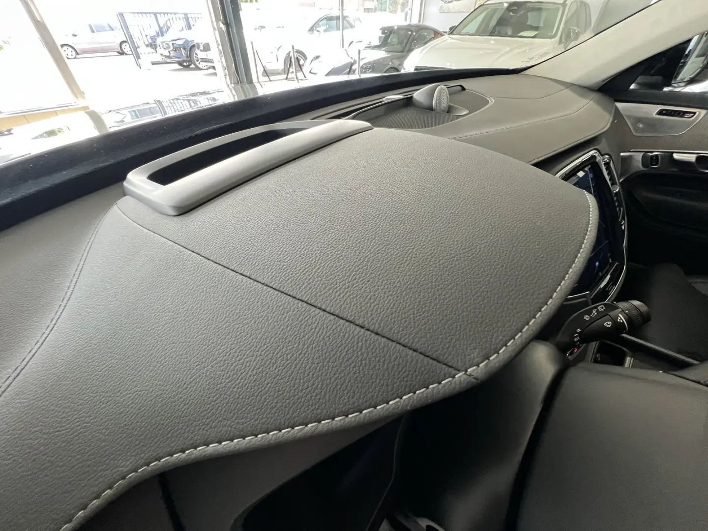 XC90 T8 Ultra Dark Recharge AWD FourC AHK 22Zoll