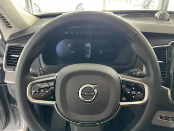 XC90 T8 Ultra Dark Recharge AWD FourC AHK 22Zoll