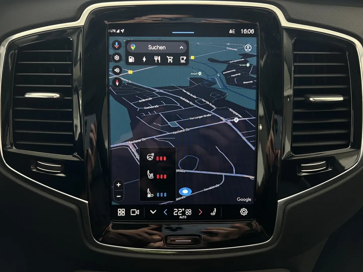 XC90 T8 Ultra Dark Recharge AWD FourC AHK 22Zoll