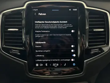 XC90 T8 Ultra Dark Recharge AWD FourC AHK 22Zoll