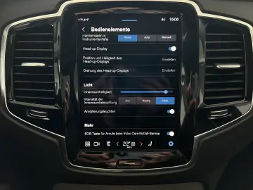 XC90 T8 Ultra Dark Recharge AWD FourC AHK 22Zoll