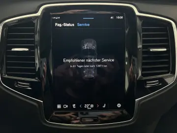 XC90 T8 Ultra Dark Recharge AWD FourC AHK 22Zoll