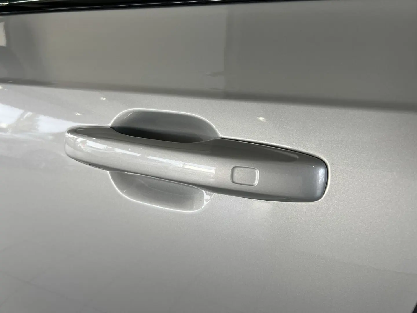 XC90 T8 Ultra Dark Recharge AWD FourC AHK 22Zoll