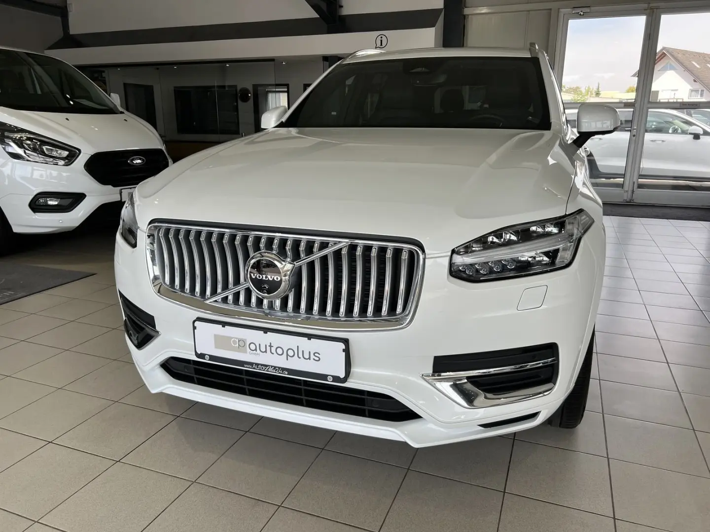 XC90 T8 Plus Bright Recharge AWD FourC AHK B&W