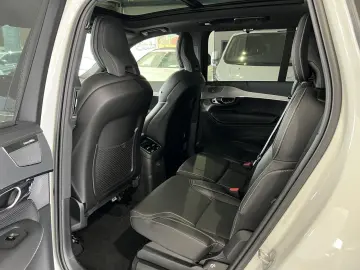 XC90 T8 Plus Bright Recharge AWD FourC AHK B&W