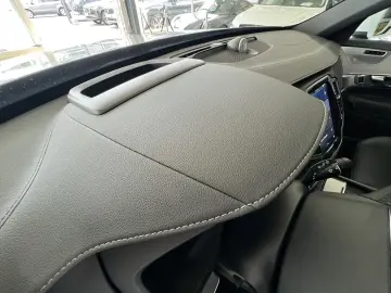 XC90 T8 Plus Bright Recharge AWD FourC AHK B&W