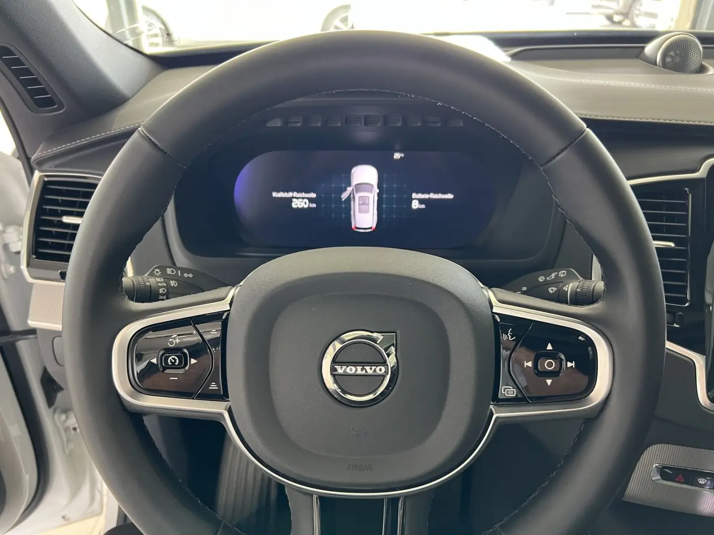 XC90 T8 Plus Bright Recharge AWD FourC AHK B&W