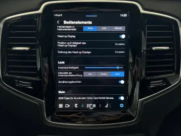 XC90 T8 Plus Bright Recharge AWD FourC AHK B&W