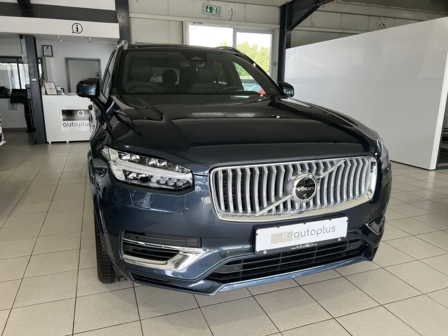 XC90 T8 Plus Bright Recharge AWD FourC AHK B&W